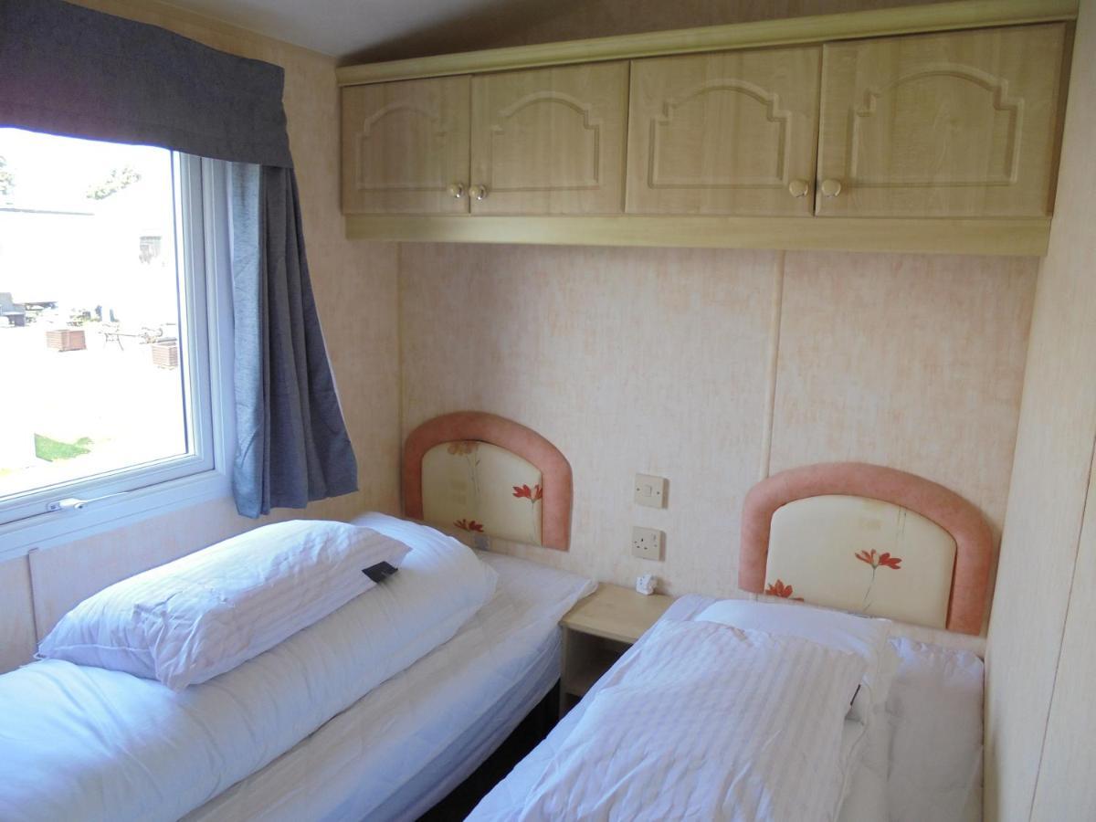 Waterside: Waterside Salisbury:- 6 Berth Large Wrap Around Veranda Ingoldmells Exterior photo
